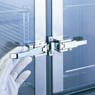 Terra’s products are made of cleanroom compatible, top tier hardware; designed and tested to guarantee the highest quality, durability, and craftsmanship  |  1603-40-2-316L displayed