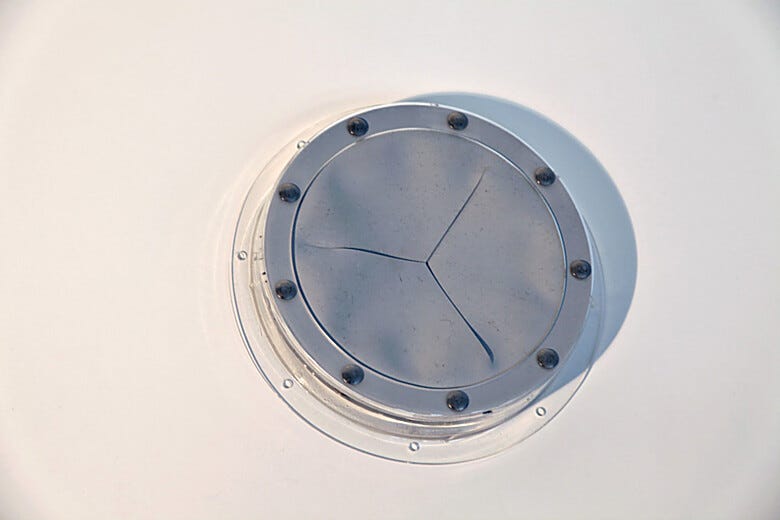 The self-closing Iris Port Adapter attaches to Terra's 8